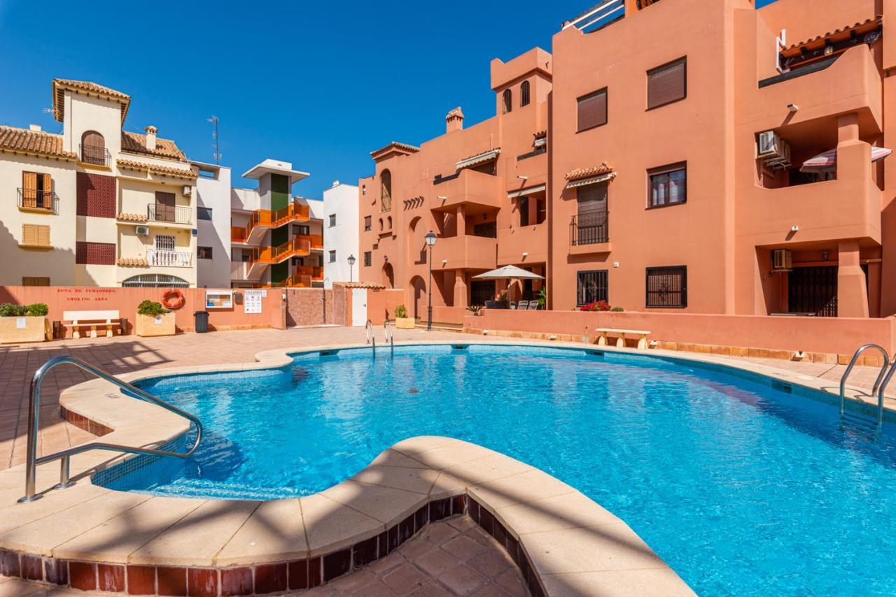 Apartamento La Dama Torrevieja Exterior foto